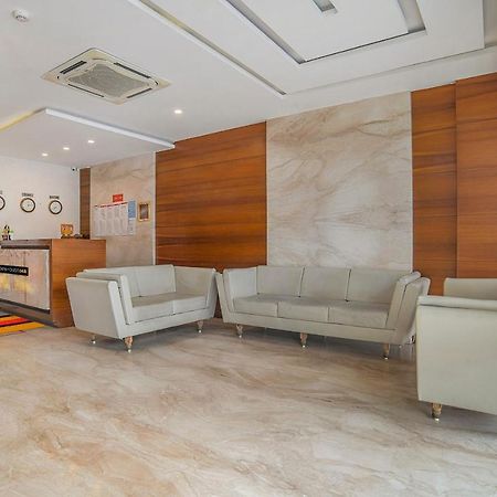 Vaccinated Staff- Townhouse Oak Hotel Silvotel Indore Exterior foto
